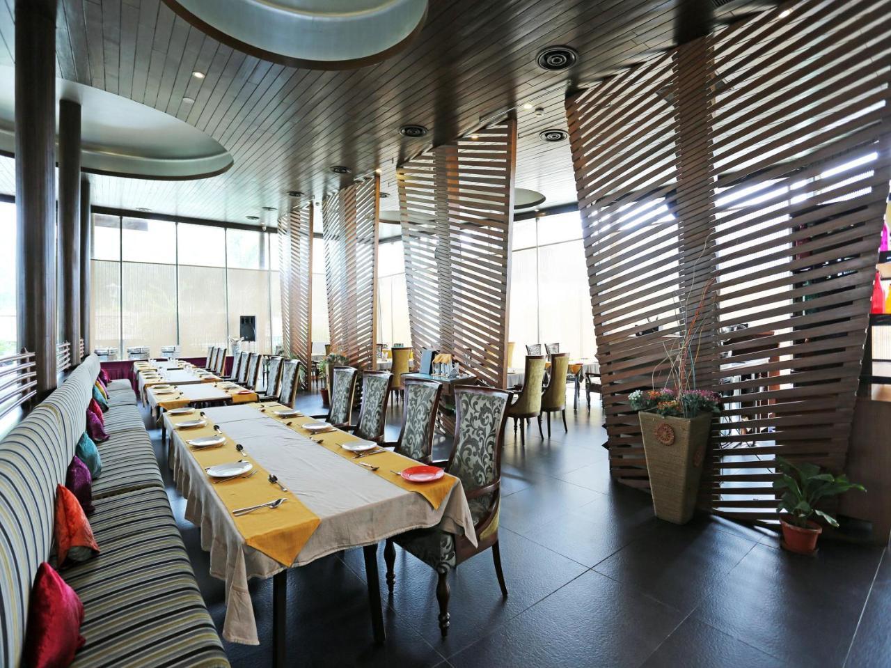 Golden Blossom Imperial Resorts Lucknow Exterior foto