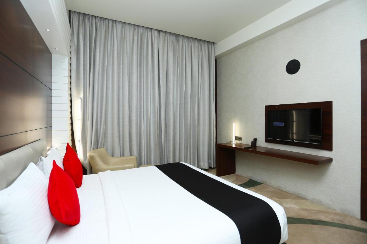 Golden Blossom Imperial Resorts Lucknow Exterior foto